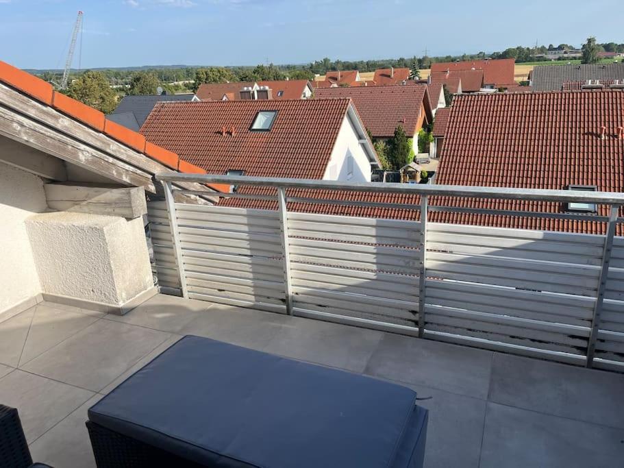 Kirchdorf Lounge - Komplette Moderne Ferienwohnung Mit Parkplatz Unteropfingen Exterior photo